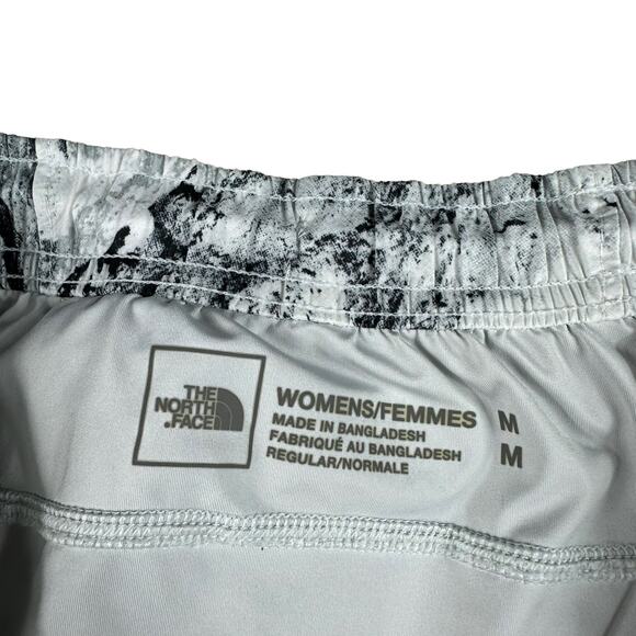 THE NORTH FACE Black White Abstract Tie Dye Running Shorts Women's Size Medium - Picture 3 of 6